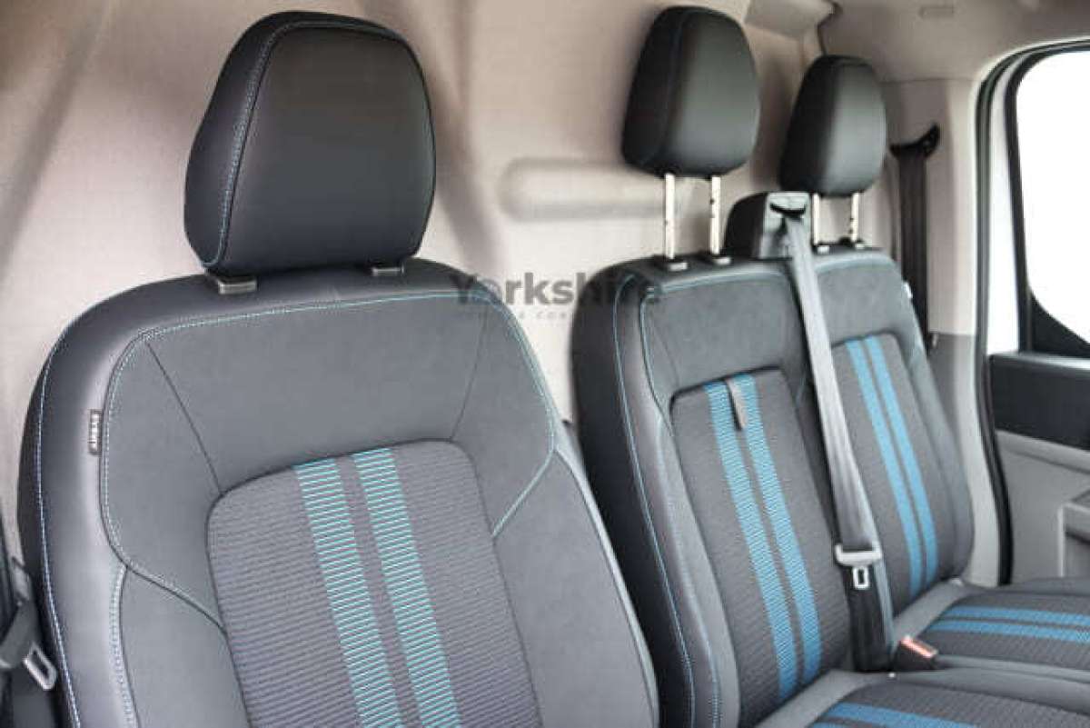 This is the Transit Custom 320 L1H1 232PS PHEV Sport Van vehicle.